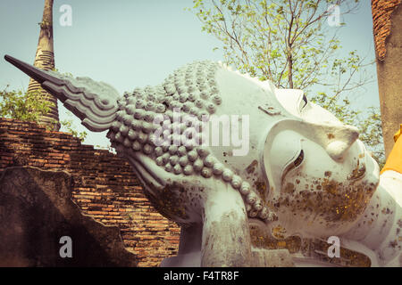 Liegender Buddha im Geschichtspark Ayutthaya, Thailand Stockfoto