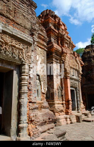 Preah Ko, Teil der Roluos-Gruppe von antiken Tempeln in Angkor archäologischer Park, Siem Reap, Kambodscha. Stockfoto