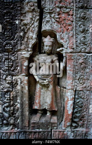 Steinschnitzereien in den Ruinen der Tempelanlage Preah Khan in Kambodscha. Stockfoto