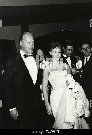Schauspieler Kernseife Jürgens und Romy Schneider im Kino Palace, Venedig, Italien Stockfoto