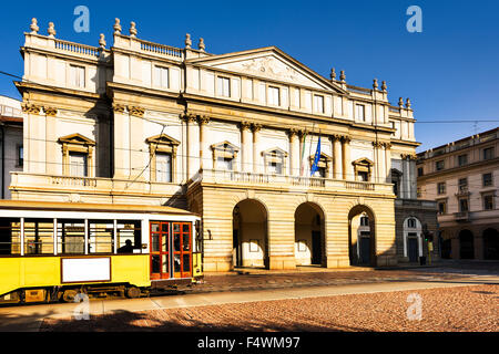 Piazza Scala und das Theater La Scala in Mailand. Italien Stockfoto