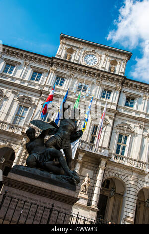 Piazza Palazzo di Città oder Piazza Delle Erbe mit Rathaus, Turin, Piemont, Italien Stockfoto