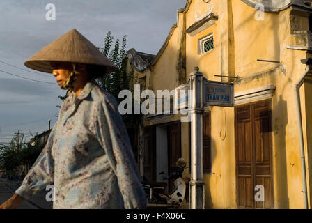 Vietnam, Provinz Quang Nam, Hoi An, Altstadt, Weltkulturerbe der UNESCO, traditionelles Haus. Bach Dang Straße. Vietnam. Stockfoto