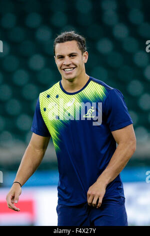 Twickenham, London, UK. 23. Oktober 2015. Australien-Team treten Praxis vor ihr Halbfinale gegen Argentinien am 25. Oktober. Matt Toomua während der Sitzung © Action Plus Sport/Alamy Live News Stockfoto