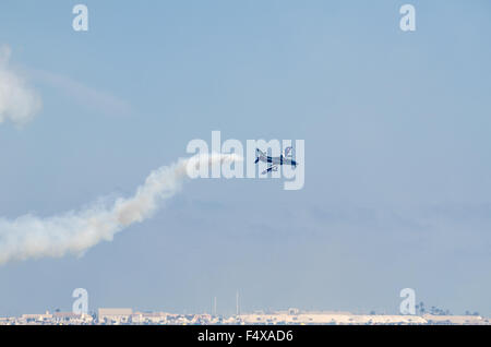 SAN JAVIER, Spanien, OCTOBER18, 2015: Italienische Mannschaft Frecce Tricolori Teilnahme an der Feier des spanischen BoerseBZ Aguila sq Stockfoto