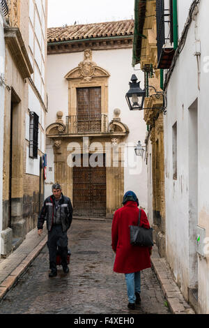 Cordoba, 18. Dezember 2013 rund um alte Cordoba in Spanien. Das ehemalige jüdische Viertel ist eines der ältesten Teile und ist voll von alten Stockfoto