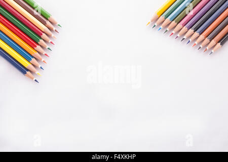 Buntstifte isoliert auf weißem Hintergrund Stockfoto
