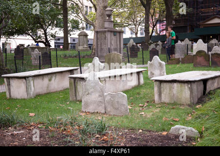 alte Gravestondes in St Paul Kirchhof nahe Ground Zero in New York city Stockfoto