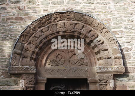 Südliche Tür Bögen und Tympanon, Kilpeck Kirche, Herefordshire, England Stockfoto