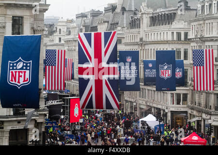 London, UK. 24. Oktober 2015. Regent Street ist für Fans, die Teilnahme an einem Straßenfest vor dem nächsten Spiel im Wembley-Stadion zwischen Jacksonville Jaguars und Buffalo Bills Kredit geschlossen: Amer Ghazzal/Alamy Live-Nachrichten Stockfoto