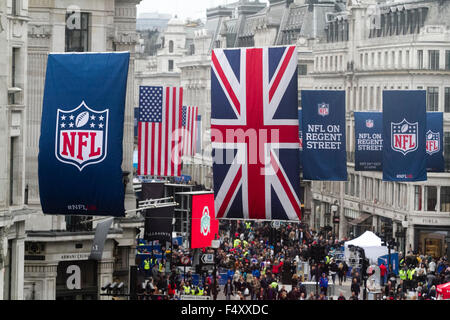 London, UK. 24. Oktober 2015. Regent Street ist für Fans, die Teilnahme an einem Straßenfest vor dem nächsten Spiel im Wembley-Stadion zwischen Jacksonville Jaguars und Buffalo Bills Kredit geschlossen: Amer Ghazzal/Alamy Live-Nachrichten Stockfoto