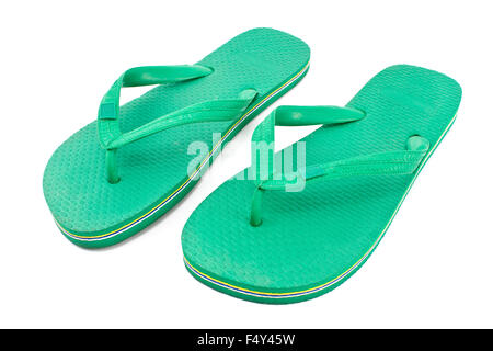 Paar grüne Gummi Flip-Flop Sandalen isoliert auf weiss Stockfoto