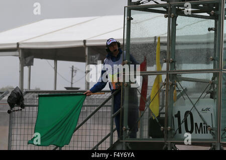 Austin, Texas, USA. 24. Oktober 2015. Circuit of the Americas, Austin Texas, USA. Formel 1 Grand Prix USA, Qualifikationstag. Ein sehr regnerischen Tag sieht verzögert den beiden Qualifyings bis zum späten Nachmittag. Bildnachweis: Action Plus Sport Bilder/Alamy Live News Stockfoto