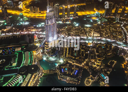 DUBAI, Vereinigte Arabische Emirate - 13 NOVEMBER: Adresse Hotel and Lake Burj Dubai in Dubai. Das Hotel ist 63 Stockwerke hoch und Funktion 196 luxuriöse Zimmer Stockfoto