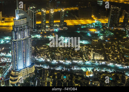 DUBAI, Vereinigte Arabische Emirate - 13 NOVEMBER: Adresse Hotel and Lake Burj Dubai in Dubai. Das Hotel ist 63 Stockwerke hoch und Funktion 196 luxuriöse Zimmer Stockfoto