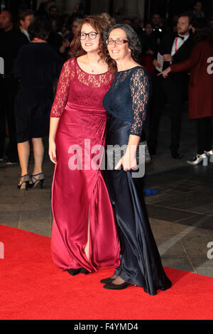 London, UK, 7. Oktober 2015: Laura Pankhurst und Helen Pankhust besuchen die Suffragette Filmpremiere und Gala Abend der Eröffnung, 59. B Stockfoto