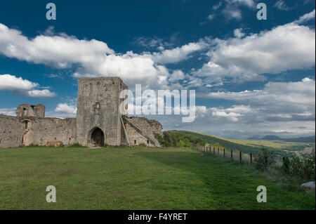 Château Puivert, eine beeindruckende Burg der Katharer in Aude, Languedoc, Frankreich Stockfoto