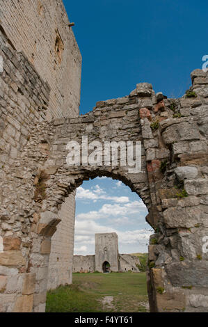 Château Puivert, eine beeindruckende Burg der Katharer in Aude, Languedoc, Frankreich Stockfoto