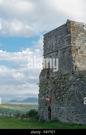 Château Puivert, eine beeindruckende Burg der Katharer in Aude, Languedoc, Frankreich Stockfoto