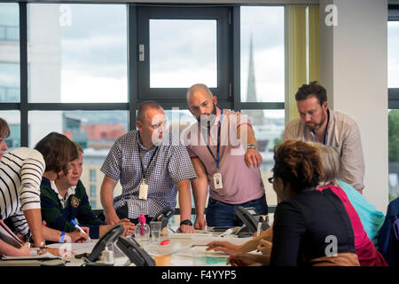 Die unternehmerisch-Spark Kleinunternehmen Trainingstag am Trinity Quay, Bristol - eine Brainstorming-Sitzung-UK Stockfoto