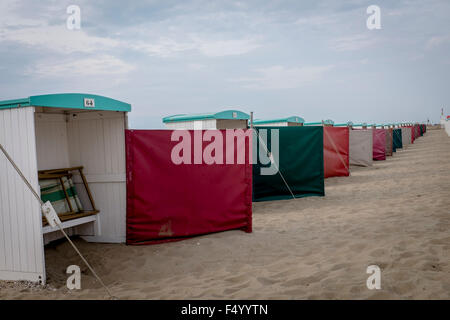 Traditionellen Strandhütten in Katwijk, Niederlande Stockfoto