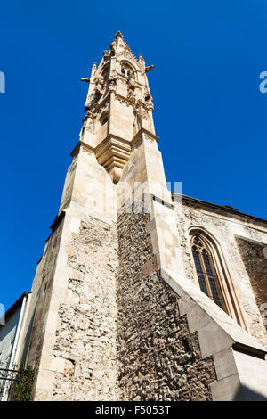 Reisen Sie nach Bratislava City - gotische Kirche (Klarisky Kirche, Clarissine Kirche) von Kloster des Ordens St. Clare Nonnen (schlechte Cl Stockfoto