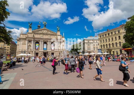 LVIV, UKRAINE - 29 Juni: Solomiya Krushelnytska Staatliche Akademische Opern- und Balletttheater (1897-1900) am 29. Juni 2013, Lemberg, Uk Stockfoto