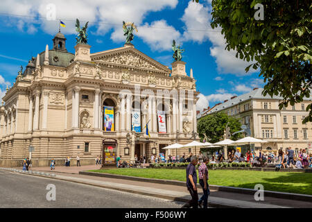 LVIV, UKRAINE - 29 Juni: Solomiya Krushelnytska Staatliche Akademische Opern- und Balletttheater (1897-1900) am 29. Juni 2013, Lemberg, Uk Stockfoto