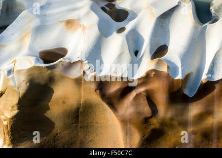 Details der Stein von gangotri Wasserfall, der Ort, an dem sich die heiligen Fluss Ganges zum ersten Mal auf der Erde erschienen Stockfoto