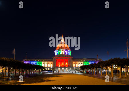 Steigen Sie City Hall in San Francisco, Kalifornien, Vereinigte Staaten von Amerika, Nordamerika Stockfoto