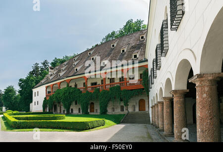 schöner Palast der Ambras in Innsbruck, Österreich-Tirol Stockfoto