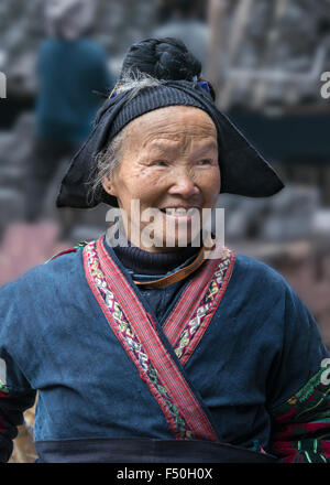 Dorf ältere, Langde Shang Miao Dorf, Guizhou Provinz, China Stockfoto