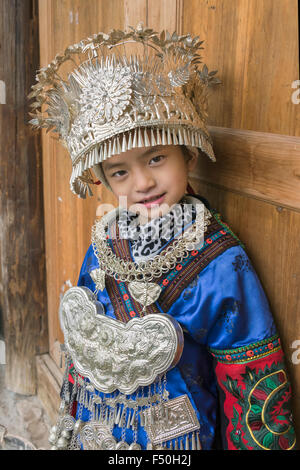 Miao-Mädchen in traditioneller Kleidung 2, Langde Shang Miao Dorf, Guizhou Provinz, China Stockfoto