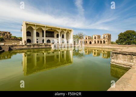 Die asar Mahal wurde verwendet, als eine Halle der Gerechtigkeit zu dienen und wurde von Mohammed Adil Shah in etwa 1646 gebaut Stockfoto