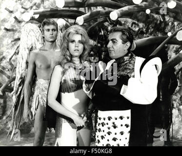 Der Schauspieler Jane Fonda, John Phillip Law und Milo O' Shea in einer Szene aus dem Film "Barbarella", 1968 Stockfoto