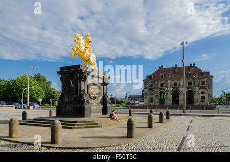 Statue goldene Reiter in der Vorstadt Neustadt Stockfoto