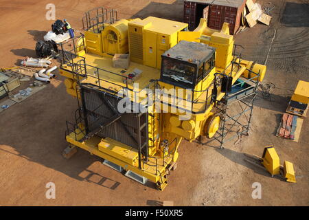 Große LKW mir Montage. FQM Kupfer-Bergbau in Sambia, Afrika. Stockfoto