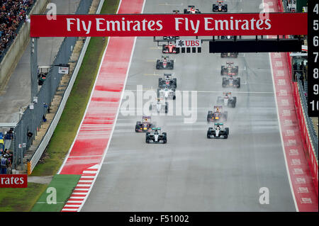 Austin, Texas, USA. 25. Oktober 2015. Start in die Formel 1 United States Grand Prix, Circuit of the Americas. Austin, TX. Mario Cantu/CSM Credit: Cal Sport Media/Alamy Live-Nachrichten Stockfoto