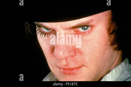 A Clockwork Orange ist ein 1971 dystopischen Krimi angepasst und den Film unter der Regie von Stanley Kubrick, basierend auf Anthony Burgess 1962 Roman A Clockwork Orange.  Dieses Foto ist nur zu redaktionellen Zwecken und unterliegen dem Copyright von der Filmgesellschaft und/oder der Fotograf von dem Film oder der Firma zugeordnet und kann nur durch Veröffentlichungen im Zusammenhang mit der Förderung der oben genannten Film reproduziert werden. Eine obligatorische Gutschrift auf die Filmgesellschaft ist erforderlich. Der Fotograf sollte auch angerechnet werden, wenn bekannt. Stockfoto