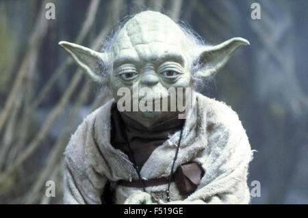 Das Imperium schlägt zurück (auch bekannt als Star Wars Episode V: das Imperium schlägt zurück) ist ein 1980 American episches Weltraum-Oper-Film.  Dieses Foto ist nur zu redaktionellen Zwecken und unterliegen dem Copyright von der Filmgesellschaft und/oder der Fotograf von dem Film oder der Firma zugeordnet und kann nur durch Veröffentlichungen im Zusammenhang mit der Förderung der oben genannten Film reproduziert werden. Eine obligatorische Gutschrift auf die Filmgesellschaft ist erforderlich. Der Fotograf sollte auch angerechnet werden, wenn bekannt. Stockfoto