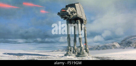 Das Imperium schlägt zurück (auch bekannt als Star Wars Episode V: das Imperium schlägt zurück) ist ein 1980 American episches Weltraum-Oper-Film.  Dieses Foto ist nur zu redaktionellen Zwecken und unterliegen dem Copyright von der Filmgesellschaft und/oder der Fotograf von dem Film oder der Firma zugeordnet und kann nur durch Veröffentlichungen im Zusammenhang mit der Förderung der oben genannten Film reproduziert werden. Eine obligatorische Gutschrift auf die Filmgesellschaft ist erforderlich. Der Fotograf sollte auch angerechnet werden, wenn bekannt. Stockfoto