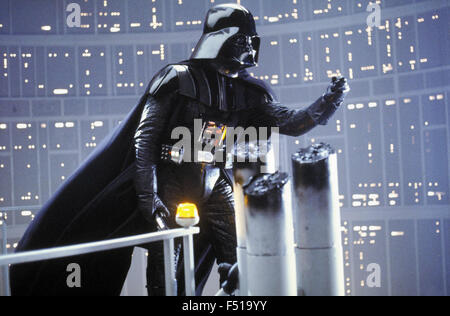 Das Imperium schlägt zurück (auch bekannt als Star Wars Episode V: das Imperium schlägt zurück) ist ein 1980 American episches Weltraum-Oper-Film.  Dieses Foto ist nur zu redaktionellen Zwecken und unterliegen dem Copyright von der Filmgesellschaft und/oder der Fotograf von dem Film oder der Firma zugeordnet und kann nur durch Veröffentlichungen im Zusammenhang mit der Förderung der oben genannten Film reproduziert werden. Eine obligatorische Gutschrift auf die Filmgesellschaft ist erforderlich. Der Fotograf sollte auch angerechnet werden, wenn bekannt. Stockfoto