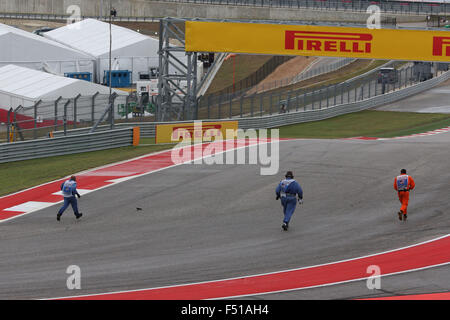 Austin, Texas, USA. 25. Oktober 2015. Motorsport: FIA Formula One World Championship 2015, Grand Prix der USA, Stewards, Streckenposten Credit: Dpa picture-Alliance/Alamy Live News Stockfoto