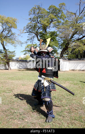 Samurai japanische Kleidung Uniform mit Katana Schwert Stockfoto