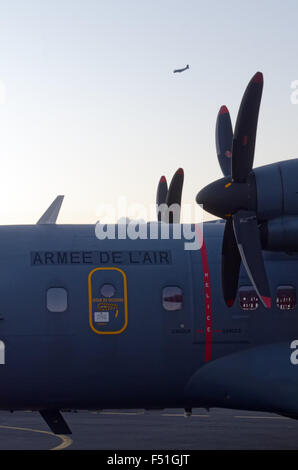 Eines der beiden Flugzeuge CASA CN235-300, zur Verfügung, um die Streitkräfte der Süd-Zone des Indischen Ozeans Stockfoto