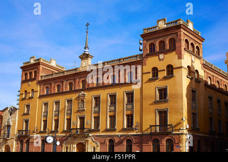 Leon Obispado Fassade im Quadrat neben der Kathedrale in Spanien Castilla Plaza Regla Stockfoto