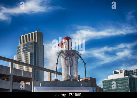 Baseball-Spieler-Skulptur in Omaha, Nebraska Stockfoto