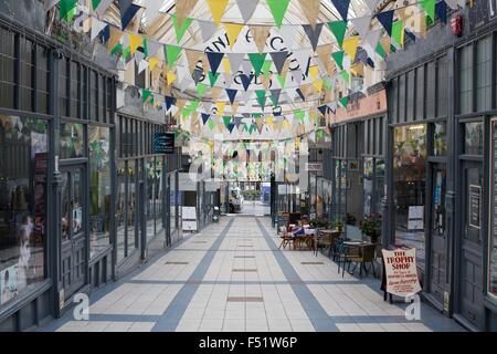 Die Grand Arcade Shopping Precinct in Leeds, West Yorkshire, UK. die Güteklasse II - denkmalgeschützten, viktorianischen Einkaufspassage wurde 1897 erbaut Stockfoto