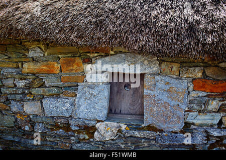 O Cebreiro durch die Art und Weise des Apostels Jakobus in Galicien Palloza traditionellen keltischen Hütte Stockfoto