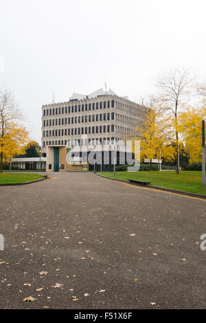 Der konkrete Rathaus Stadt oder Rathaus von Sittard, Limburg, Niederlande. Stockfoto